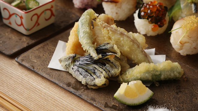 手鞠鮨と日本茶 宗田