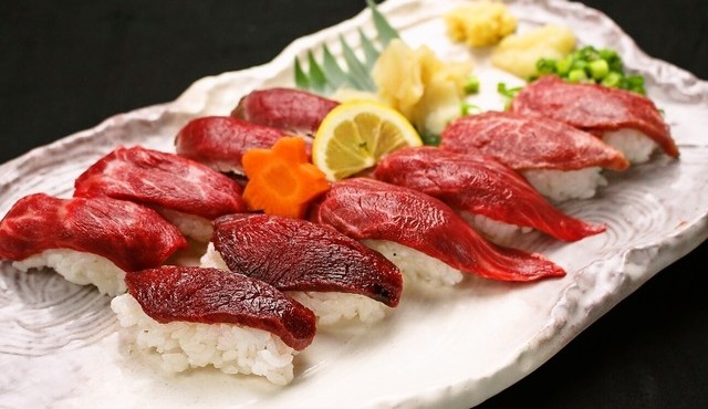 肉寿司・肉割烹　さくらや本家