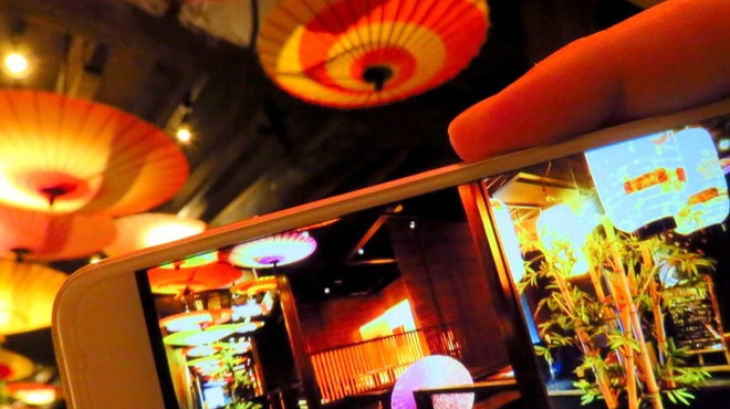 個室で肉寿司を喰らう 今昔物語 栄店