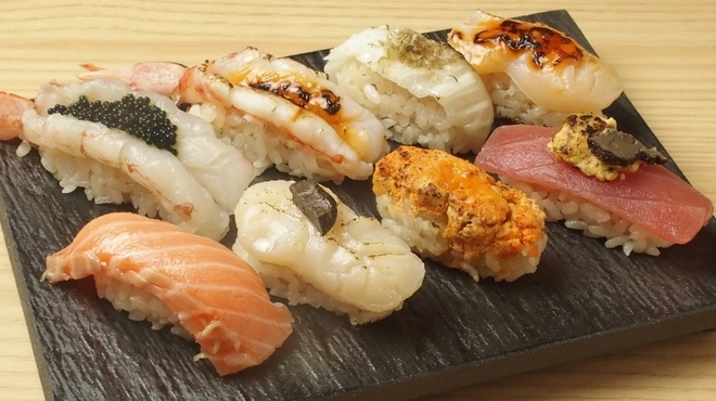 鮨・酒・肴　杉玉 伏見桃山