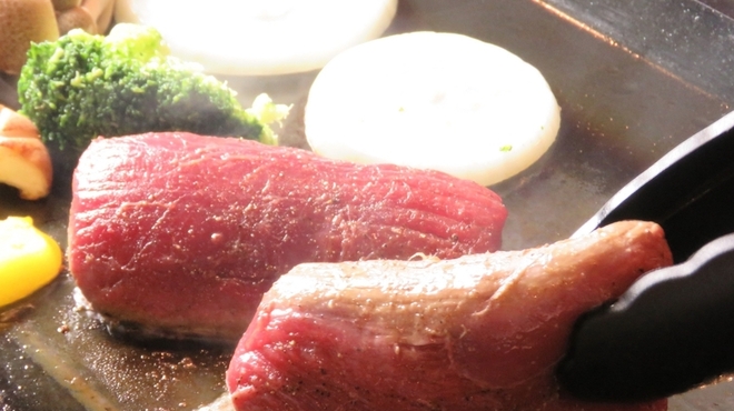 創作鉄板と元祖ダチョウ料理 デニケン’s 2号店