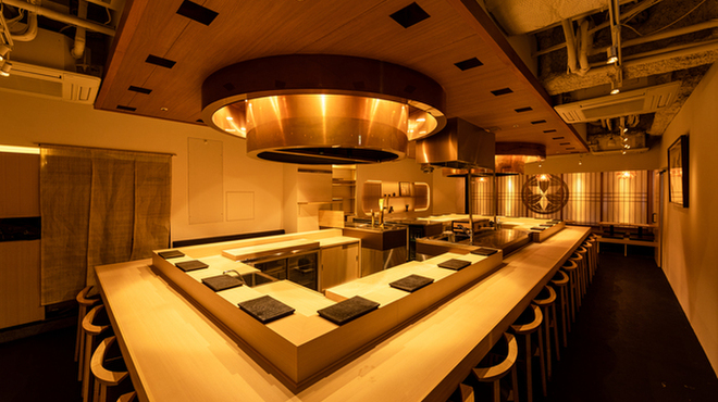 鮨やまけん 新宿東口店