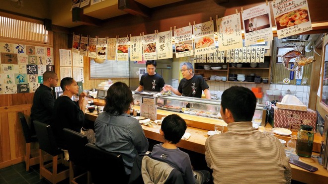 旬の鮮魚と四季の地酒 すしの磯一