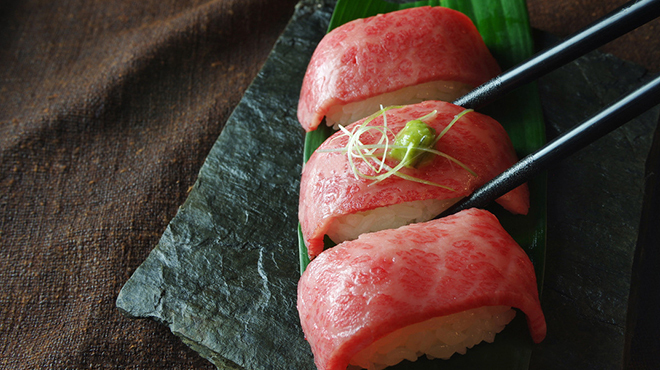 完全個室居酒屋 肉寿司と地鶏の刺身 紅谷パールロード 平塚邸
