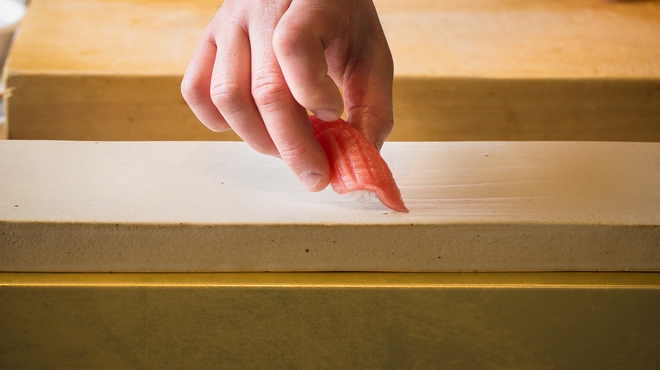 プレミアムレストラン 東京 金のダイニング 鮪金