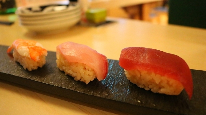 鮨 酒 肴 杉玉 神保町店