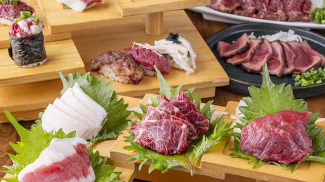 馬刺しと馬肉寿司 馬しゃぶしゃぶ ウマサブロー