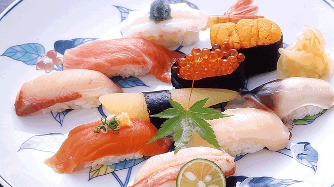 寿司和食しかま